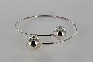 Wire Bangle - Overlapping Ball Ends
